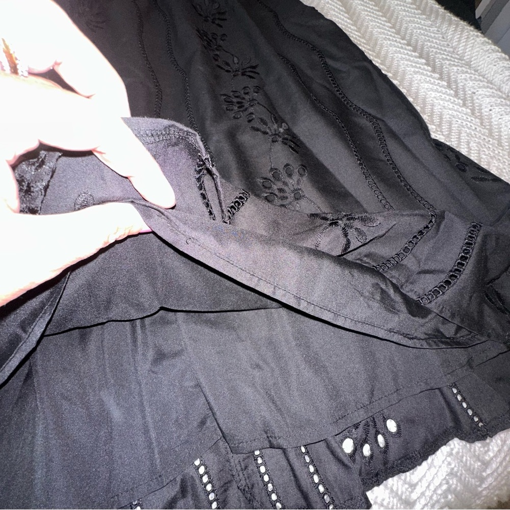 Black Eyelet Puff Sleeve Smocked Dress Large - Picture 9 of 9